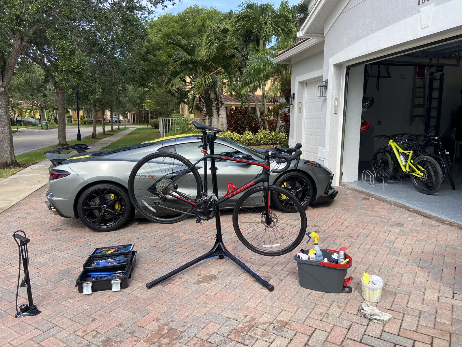 E-bikes and scooters serviced at the customer's home