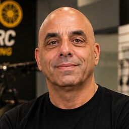 Marc, the mechanic who comes to you.
